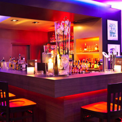 hemmingways Cocktailbar Shopdesign Paderborn helle freude